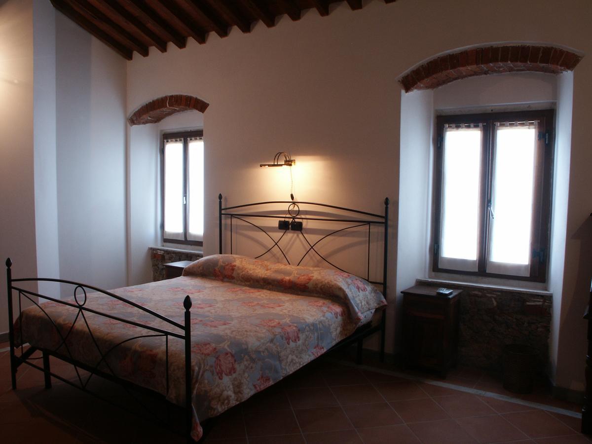 Galleria Ars Apua Bed & Breakfast Carrara Bagian luar foto